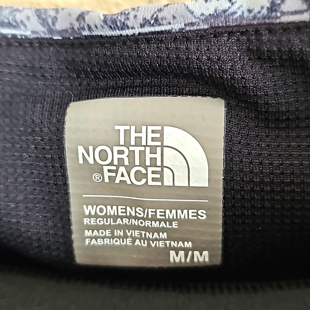 The North Face Camo Capri Leggings. - Picture 3 of 6